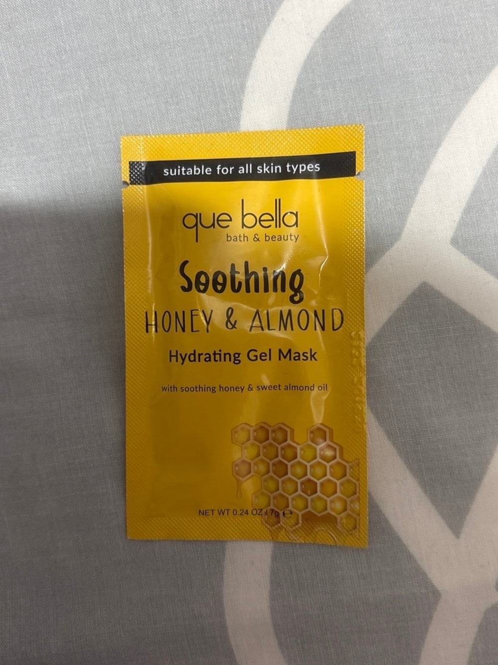 Que Bella Soothing Honey & Almond Hydrating Gel Mask